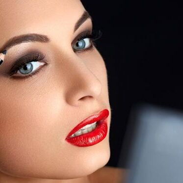 आँखों को रखना है स्वस्थ तो रोज़ करें इन चीज़ों का इस्तेमाल