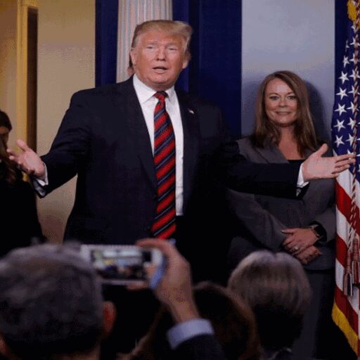 अमेरिका में ऐसा क्या हुआ कि सालों तक कामकाज ठप करने की बात कर रहे हैं ट्रंप