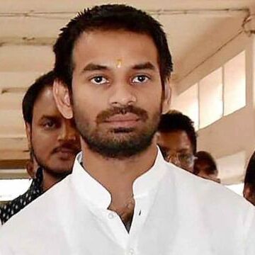 लालू के बड़े बेटे तेजप्रताप यादव पार्टी से नाराज, कहा- हम भाइयों में फूट डालने की हो रही है कोशिश