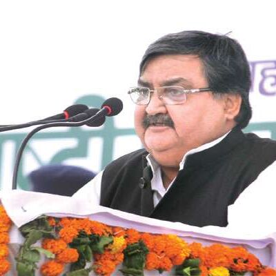 बीजेपी सांसद का सपना चौधरी पर विवादित बयान, कहा ठुमके लगाने....