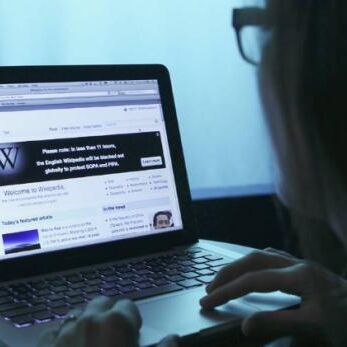 विकासशील देशों के लिए Wikipedia ने बंद किया फ्री मोबाइल प्रोग्राम