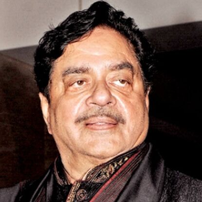 पटना साहिब सीट से कटेगा शत्रुघ्न सिन्हा का पत्ता, सुशील कुमार मोदी को उतार सकती है बीजेपी