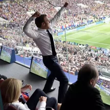 FIFA में चैंपियन बनते ही फ्रांस के राष्ट्रपति स्टेडियम में ही लगे नाचने ओ मनाया जश्न