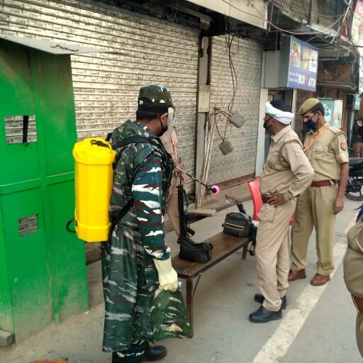 महादेव की नगरी में जारी है CRPF द्वारा कोरोना वायरस का संहार महादेव की नगरी में जारी है CRPF द्वारा कोरोना वायरस का संहार