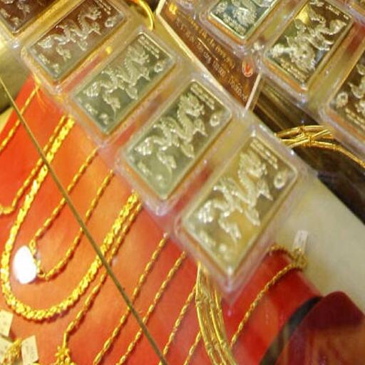 शादी का सीजन आते ही बढ़ गए सोने के दाम, जानिए क्या है रेट शादी का सीजन आते ही बढ़ गए सोने के दाम, जानिए क्या है रेट