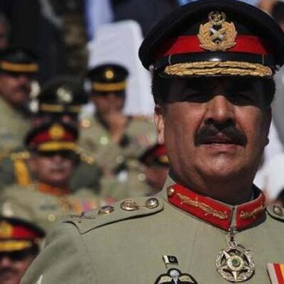 गोलीबारी के बीच LoC पर पहुंचे पाक आर्मी चीफ बाजवा, भारत को दी गीदड़ भभकी