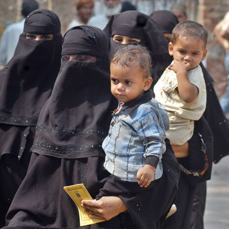 कम हुई मुस्लिमों की प्रजनन दर, पिछले सर्वे के मुकाबले इस बार दर्ज हुई कमी