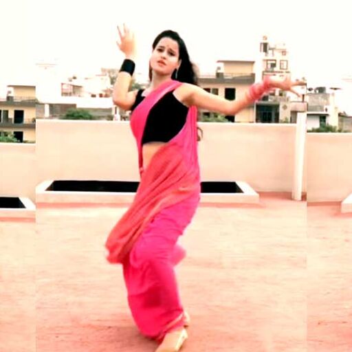 दिलबर गाने की धमाकेदार बीट्स पर इस लड़की ने छत पर किया डांस, Viral हुआ Video