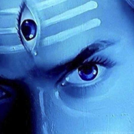 जानिए आखिर क्यों आरती के बाद बोला जाता है कर्पूरगौरम..