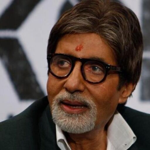 जानें, अमिताभ ने किस बात पर खुशी जाहिर करते हुए कहा, मार-मार के नीला कर दिया...