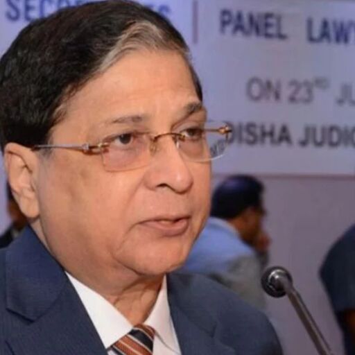 चारों सीनियर जजों को बाहर रख, अहम मुद्दों के लिए CJI ने बनाई संवैधानिक पीठ