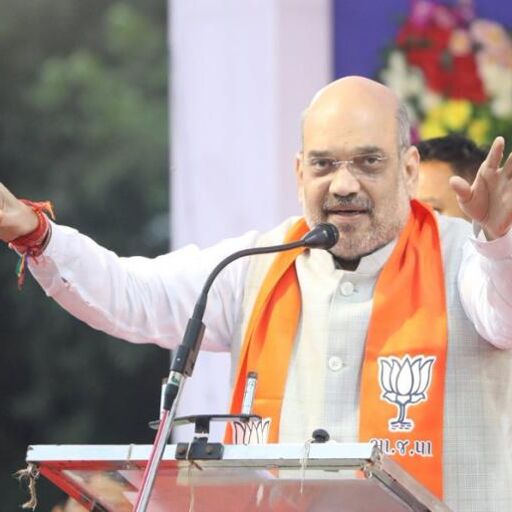 झारखंड में आदिवासियों का दर्द सहलाने के बाद पटना पहुंचे अमित शाह