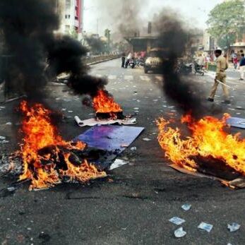 मध्यप्रदेश में भारत बंद के दौरान हिंसक प्रदर्शन, कांग्रेस कार्यकर्ताओं ने की तोड़फोड़