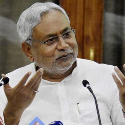 बिहार में CM नीतीश आवास की सुरक्षा में बड़ी चूक, सात पुलिसकर्मी निलंबित