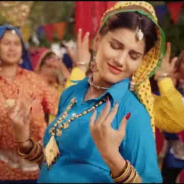 Video: सपना चौधरी के देसी ठुमके लोगों को आए पसंद, Ram Ki Su को मिले 2 करोड़ से ज्यादा व्यू Video: सपना चौधरी के देसी ठुमके लोगों को आए पसंद, Ram Ki Su को मिले 2 करोड़ से ज्यादा व्यू