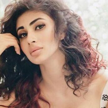 गोल्ड पर फैंस के रिएक्शन से खुश हैं मौनी रॉय, कहा कुछ ऐसा