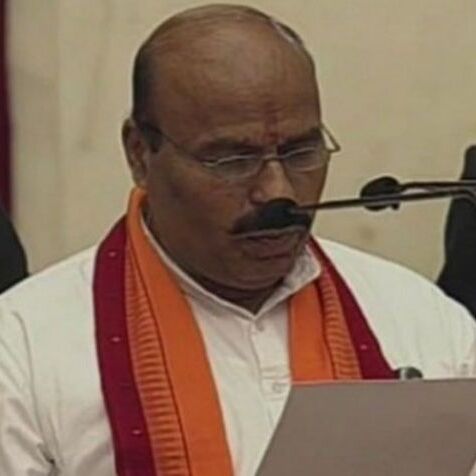 सांसद वीरेंद्र ने प्रोटेम स्पीकर के तौर पर शपथ ली सांसद वीरेंद्र ने प्रोटेम स्पीकर के तौर पर शपथ ली