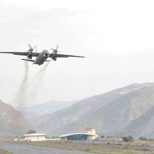 उत्तरकाशी में चीन सीमा को अभेद बनाने को सेना व वायुसेना ने किया संयुक्त अभ्यास