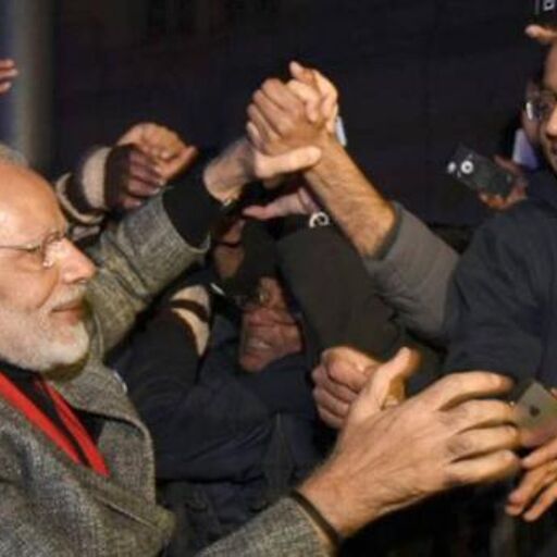 मोदी स्टॉकहोम पहुंचे, स्वीडिश पीएम ने प्रोटोकॉल तोड़ एयरपोर्ट पर किया भव्य स्वागत