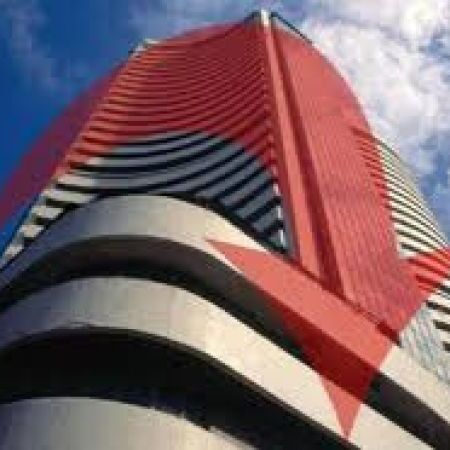 सेंसेक्स 73 अंक गिरकर 35548 पर, निफ्टी 10800 से नीचे बंद