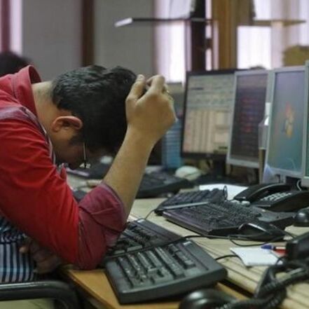 शेयर बाजार में आया भूचाल, सेंसेक्स 1000 अंक गिरा