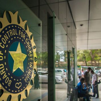 चैंपियंस ट्रॉफी को लेकर BCCI-COA में ठनी, अमिताभ चौधरी ने राहुल जौहरी पर उठाए सवाल