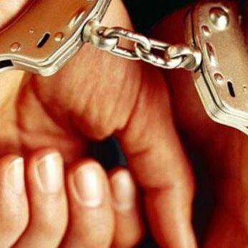 यूपी: अवैध वसूली करते पकड़ा गया विधायक का चचेरा भाई