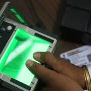 अब Aadhaar से मोबाइल नंबर और बैंक खाता जोड़ना नहीं है जरूरी