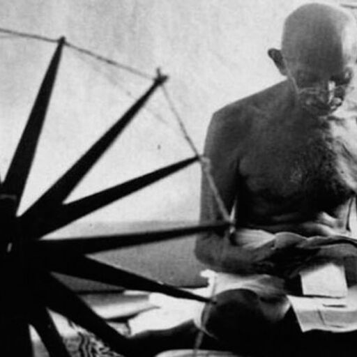 जोहानिसबर्ग में महात्मा गांधी की स्मृति में सैकड़ों पौधे लगाए गए जोहानिसबर्ग में महात्मा गांधी की स्मृति में सैकड़ों पौधे लगाए गए