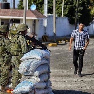 मैक्सिको में गोलीबारी में छह नागरिकों, 1 सैनिक की मौत मैक्सिको में गोलीबारी में छह नागरिकों, 1 सैनिक की मौत