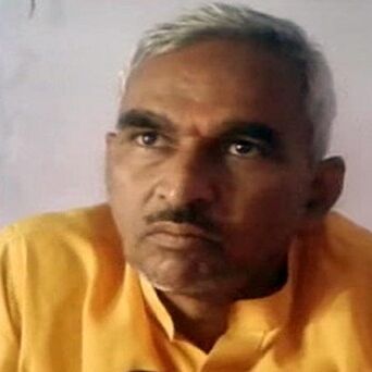 योगी के मंत्री के फिर से बिगड़े बोल, अपने ही नेता को कुत्ता कह डाला