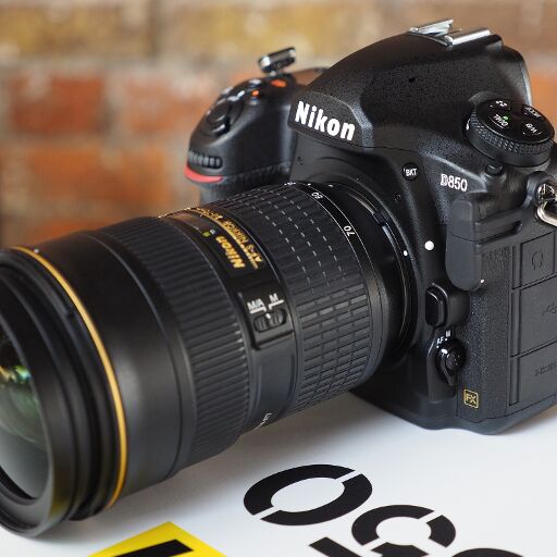 ये है 2017 के बेस्ट कैमरों की लिस्ट, 2018 में भी खरीद सकते हैं