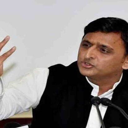 अखिलेश ने बंगला तोड़ने की बात को बताया गलत, कहा- अारोप लगाकर बदनाम कर रही सरकार