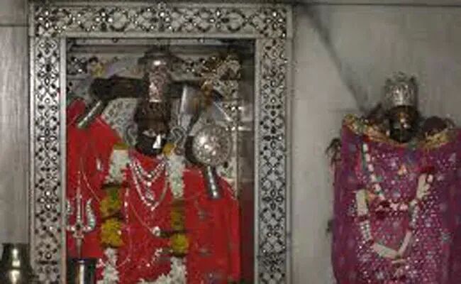 मां चामुंडा ने चील बनकर की थी जोधपुर के लोगों की रक्षा