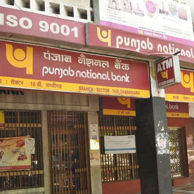 दो अधिकारियों की मिलीभगत से 2011 से चल रहा था PNB में फर्जीवाड़ा, हांगकांग-साउथ अफ्रीका से जुड़े तार