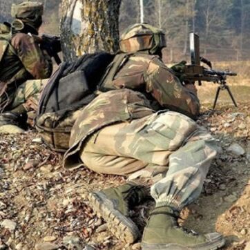 जम्मू-कश्मीर में सुरक्षाबलों और आतंकियों की मुठभेड़ में उत्तराखंड का जवान शहीद