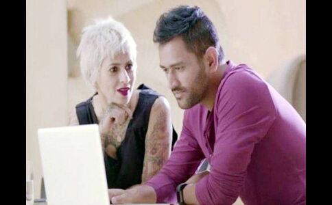 IPL से पहले शूटिंग में व्यस्त धोनी, फैंस को नए वीडियो का इंतजार