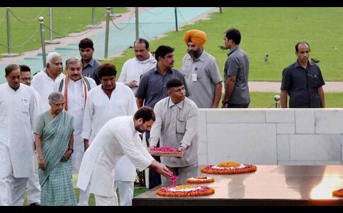 दलितों के खिलाफ अत्याचार के विरोध में कांग्रेस का देशभर में उपवास, राजघाट पर बैठेंगे राहुल गांधी