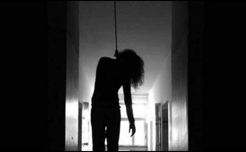 12वीं की स्टूडेंट ने फांसी लगाई, पेपर ठीक नहीं होने पर तनाव में थी