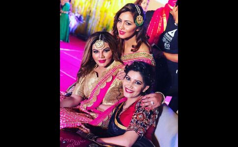 फिर ट्रोल होने को तैयार राखी सावंत और अर्शी खान