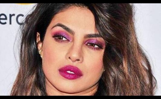 हॉलीवुड में रंगभेद का शिकार हुईं प्रियंका, बोलीं- छिन गई फिल्म