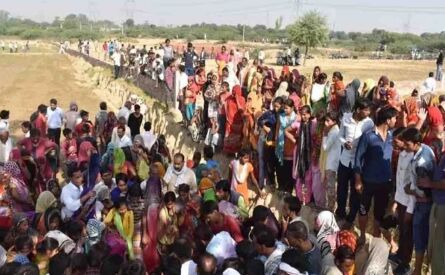 यूपी: कोचिंग जा रहे इंटर के छात्र पर बदमाशों ने बरसाई अंधाधुंध गोलियां, मौत यूपी: कोचिंग जा रहे इंटर के छात्र पर बदमाशों ने बरसाई अंधाधुंध गोलियां, मौत