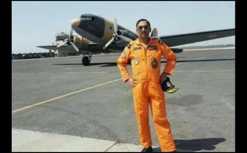 फाइटर प्लेन दुर्घटना में लखनऊ के एयर कमोडोर की मौत, गांव वालों को बचाने के लिए दी जान