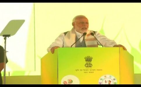 पीएम मोदी बोले- चुनौतियों से लड़कर किसानों की आय करेंगे दोगुनी