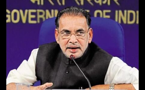 किसानों को सरकार जल्द देने जा रही है बड़ा तोहफा, फसल की मिलेगी अच्छी कीमत