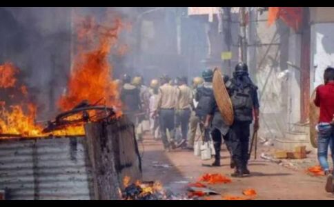 सुलगता बंगाल: आसनसोल में 30 उपद्रवी गिरफ्तार, इंटरनेट बंद, सियासत तेज