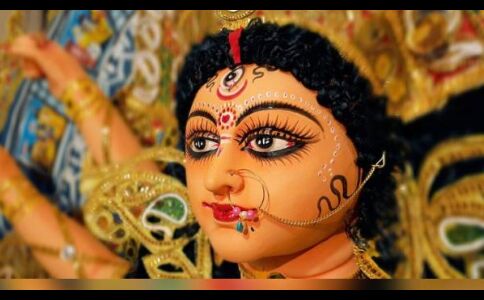 फल चाहिए तो पूरे नवरात्र करें इन 3 देवियों की पूजा