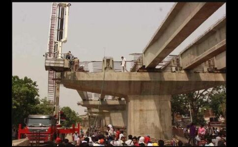 वाराणसी हादसा : नहीं ली गई थी पुल डिजाइन की मंजूरी, जांच समिति ने गिनाईं ये लापरवाहियां