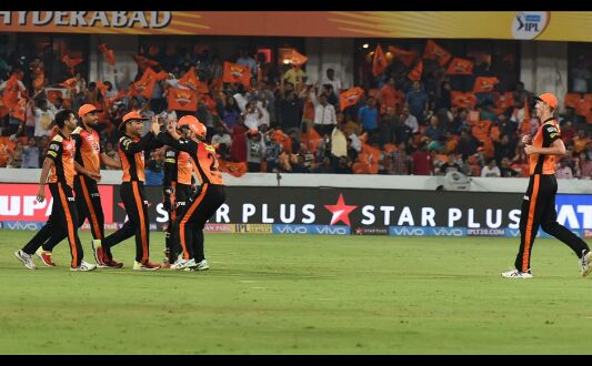 35 साल के यूसुफ पठान का बुलेट थ्रो, IPL का सबसे महंगा भारतीय खिलाड़ी हुआ आउट