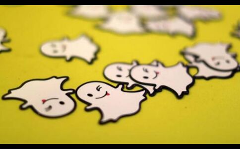 विज्ञापन को लेकर रिहाना की आलोचना, स्नैपचैट CEO को 15 करोड़ डॉलर का झटका